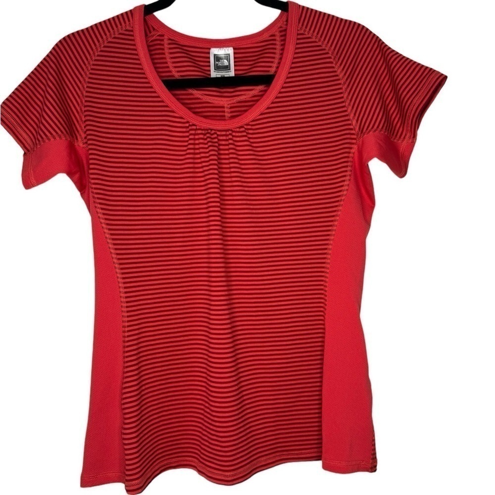 The North Face Vapor Wick Scoop Neck Tee Medium